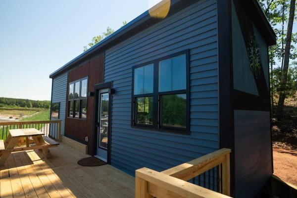 Midnight Blue - Cozy 2-bedroom Tiny Home In Charming Anderson On Lake Hartwell - Pendleton, SC