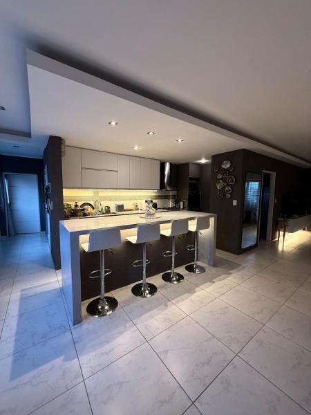 Fabulous And Spacious Apartment - Entire Floor - - Posadas