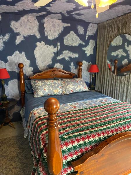 Inn At Holmes Hill - New York