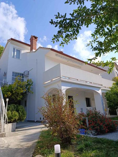 Apartment With Hot Tub In Palit-insel Rab 55257 - Banjol