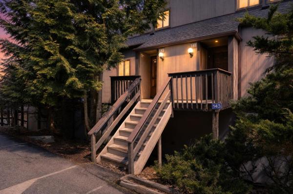 Pocono Paradise Ultimate Camelback Getaway Townhouse - Pennsylvania