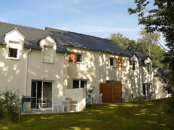 Spacious Coastal Duplex Cottage For 8 - Audierne