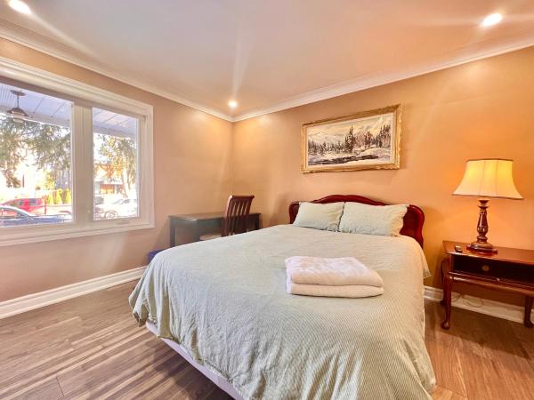 Upgraded Ensuite Rooms 7-min to Subway Near Downsview Rogers Stadium, Toronto
