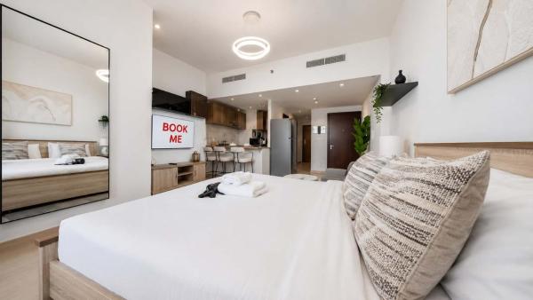 A la foto es mostra l'objecte Free housekeeping visits during your stay - StayShort - Chic Studio Apartment in Sports City - Sleeps 2 situat a la ciutat de Dubai.