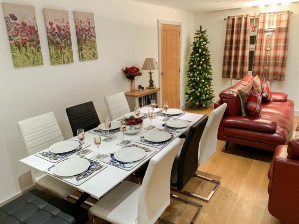 Cobble Cottage - Uk38973 - Sandsend