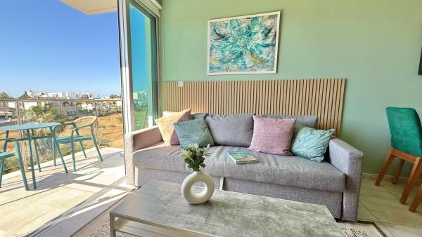 A la foto es mostra l'objecte Too Coool 1 Bedroom Apartment Coralli Resort situat a la ciutat de Protaras.