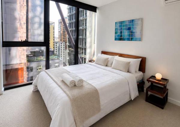 Melbourne Cbd 2br 2ba, Pool, Gym, Game Room Access - Brunswick