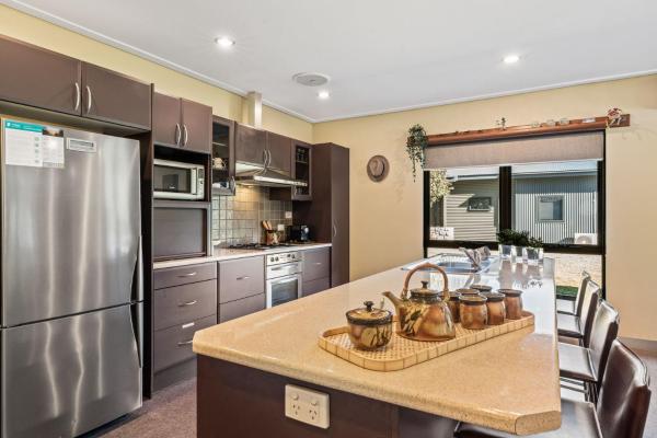 Kickenback Lodge - 3br Lodge L Gym L Indoor Pool L Tennis L Wifi L Air-con - Perisher Ski Resort
