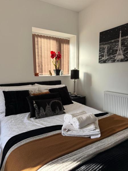 Studio G - Newly Renovated Private 1 Bed Studio Near Trent Bridge Cricket Ground And National Water Sports Centre - Nottingham