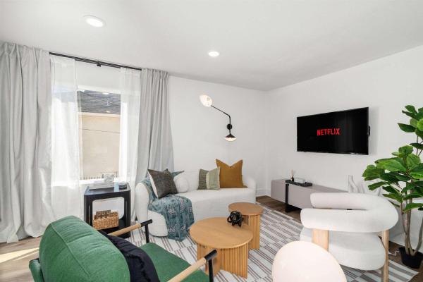 Modern, Convenient & Cozy - Your “Peak” Getaway! - ダラス