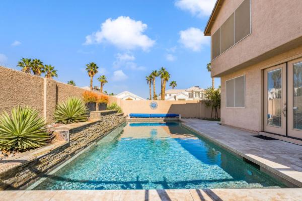 Vegas Oasis With Pool Spa And Billiards Near Strip - Las Vegas