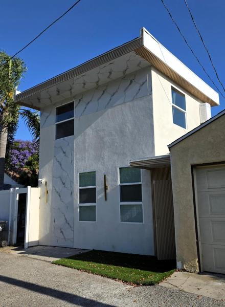 Beverly Hills Adjacent 2 Bedroom Guest Home 10 Minutes To Rodeo Drive - West Hollywood, CA