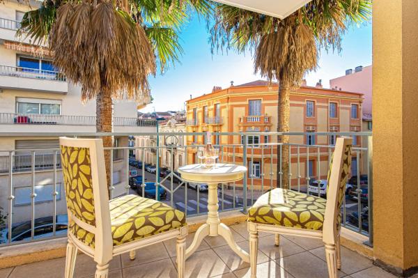 Splendide Appartement En Centre-ville Avec Parking Et Climatisation - Menton