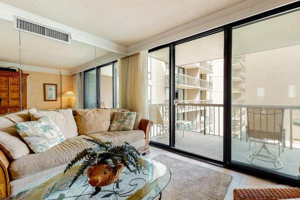 Sea Colony Oceanfront 4th Floor Condo With Elevator - Bethany Beach, DE
