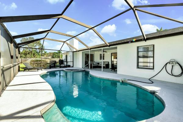 A Coastal Paradise - Anna Maria Island, FL