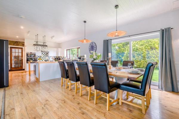 6 Bed In Hersham Oc-t29211 - Bude