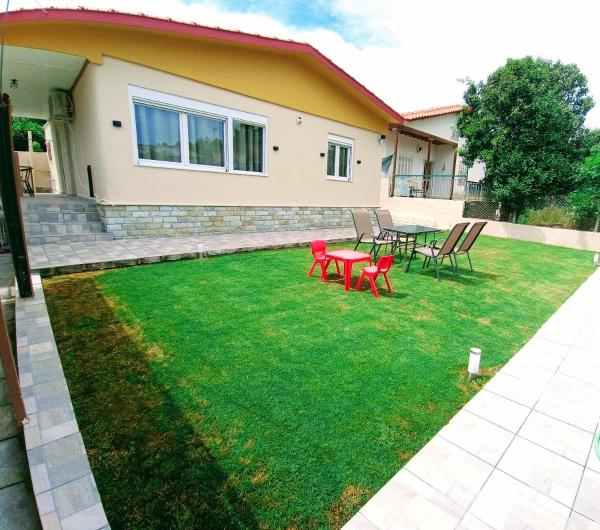 Kallikrateia's Villa Next To The Sea - Halkidiki