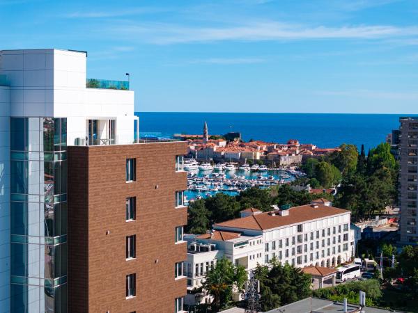 A la foto es mostra l'objecte Hotel WOW situat a la ciutat de Budva.