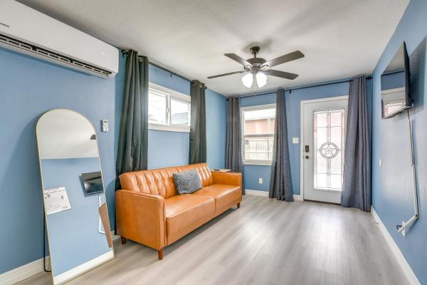 Southeast Houston Home: 6 Mi To Med Ctr & Stadium! - Houston, TX