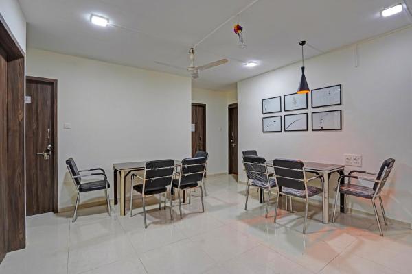 Super Collection O Baner Hillview Pune Formerly Siri Lodge - 푸네