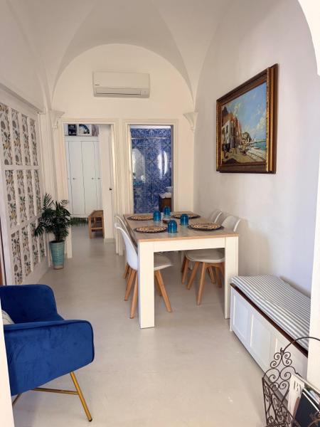 Na zdjęciu widoczny jest obiekt Casa Amelia położony w mieście Capri.