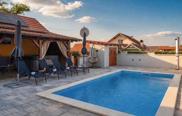 Pet Friendly Home In Kutina With Sauna - Garešnica
