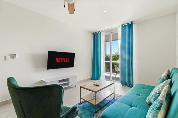 Akumal Caribbean 2br Beach Condo Walk To Beach 7 Rooftop Pools - Akumal
