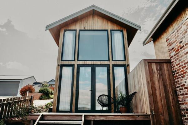 View Street Studios - Tallerack - Albany