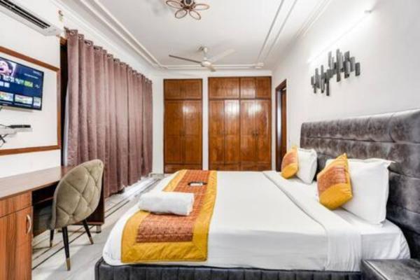 Divine India Service Apartment 1bhk E-30, Near Max Hospital - New Delhi