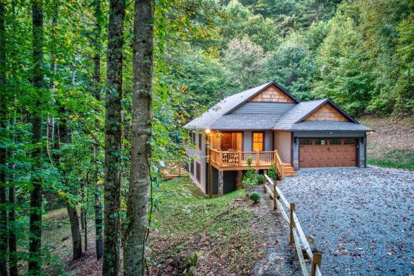 Vilas Retreat - Stunning 4br With Outdoor Fireplace - Boone, NC