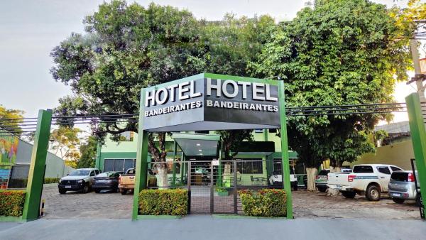 Na zdjęciu widoczny jest obiekt Bandeirantes Hotel położony w mieście Cuiabá.