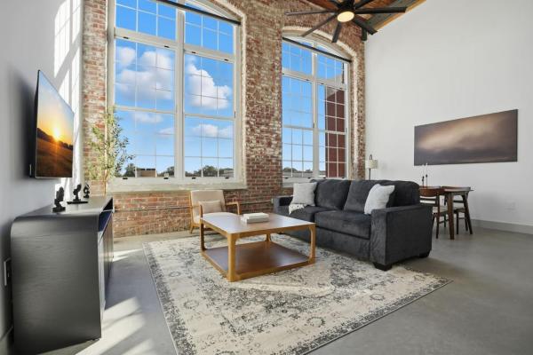 Bright And Elegant Abode Near Dt Gvl - Travelers Rest, SC