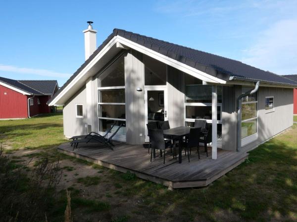 Cozy Hearth And Sauna Retreat - Großenbrode