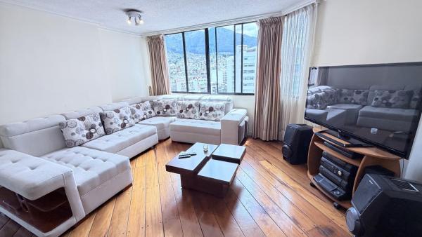 La Pradera Metro, 2 Habitaciones, 2 Baños Con Ducha, Cocina Equipada, Lavadora, Secadora, 1 Parqueadero, Wiffi - Quito
