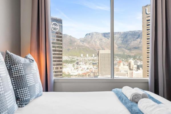 One Thibault 1929 - Cape Town