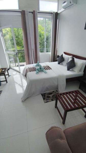 A la foto es mostra l'objecte Kandy Alpine Breeze situat a la ciutat de Kandy.