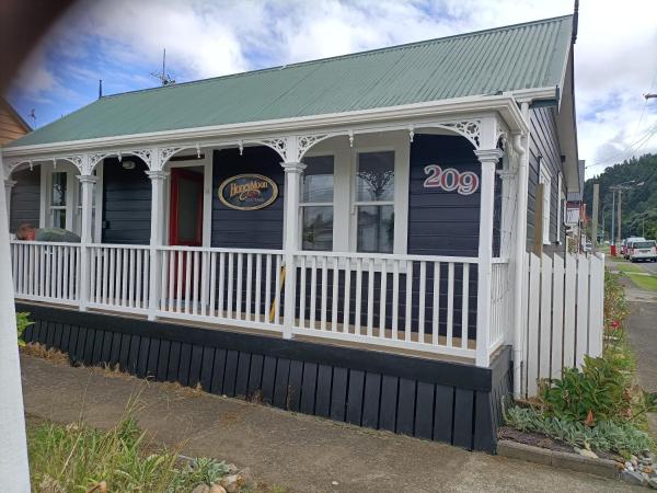 Honeymoon Cottage - Thames