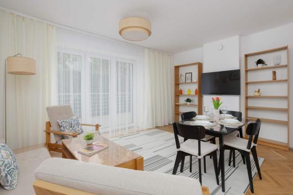 Comfortable House With A Terrace And 3 Bedrooms By Noclegi Renters - Varsó