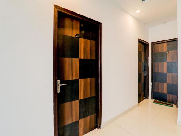 På billedet ses objektet Collection O Kiara Guest House beliggende i byen Lucknow.