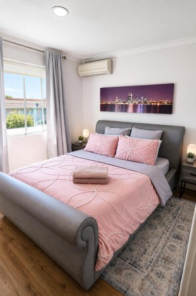 På billedet ses objektet Modern Unit Near CBD & Beach, Free Parking beliggende i byen Perth.