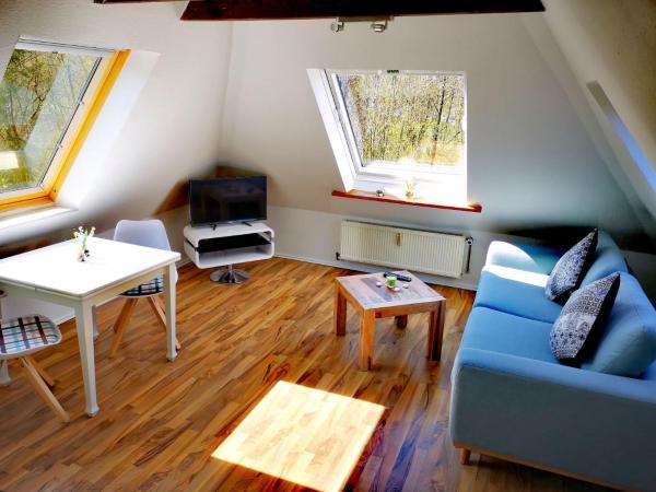 Apartment Für Zwei Bis Drei Personen Im Dachgeschoss By Interhome - Schleswig