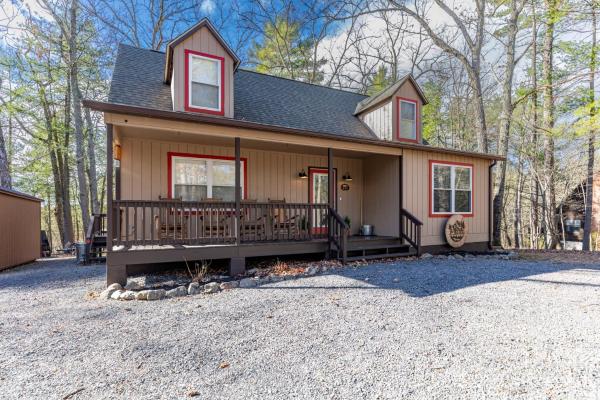 103 Palmer Road: The Hideaway - Virginia