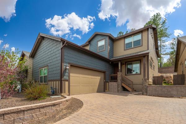 Flagstaff 5br Cabin Game Room Firepit Sleeps 14 Near Nau - Flagstaff, AZ