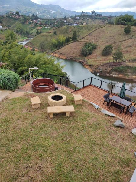 Villa Con Jacuzzi Y Vista Al Lago - Peñol