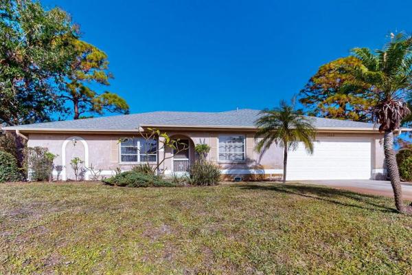 Sun And Sand Oasis - Englewood, FL