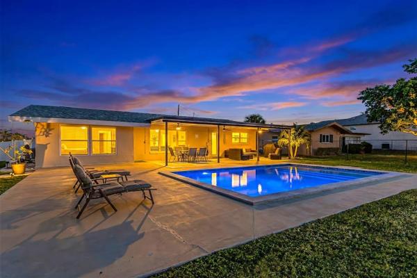 Waterfront Getaway - Cape Coral, FL
