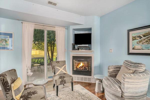 Bluebird Condo - Douglas, MI