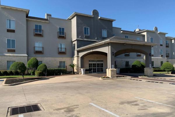 På billedet ses objektet Country Inn & Suites by Radisson, Austin North Pflugerville , TX beliggende i byen Three Points.
