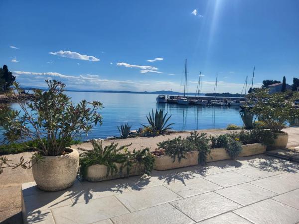 Apartments Sea Reflections - Sali