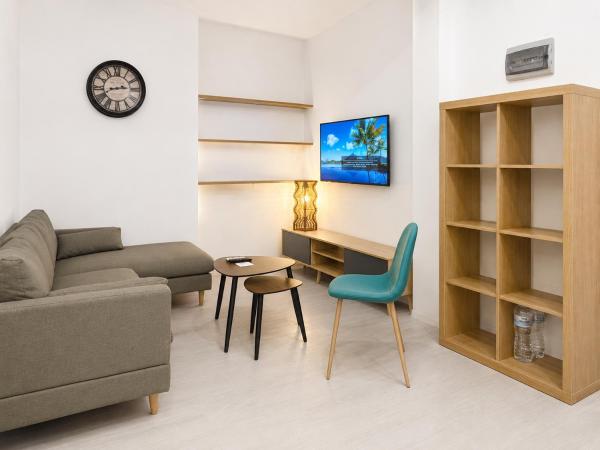3br 3ba Bugibba Apt & Ac & 3 Balconies & Wi-fi - Malta